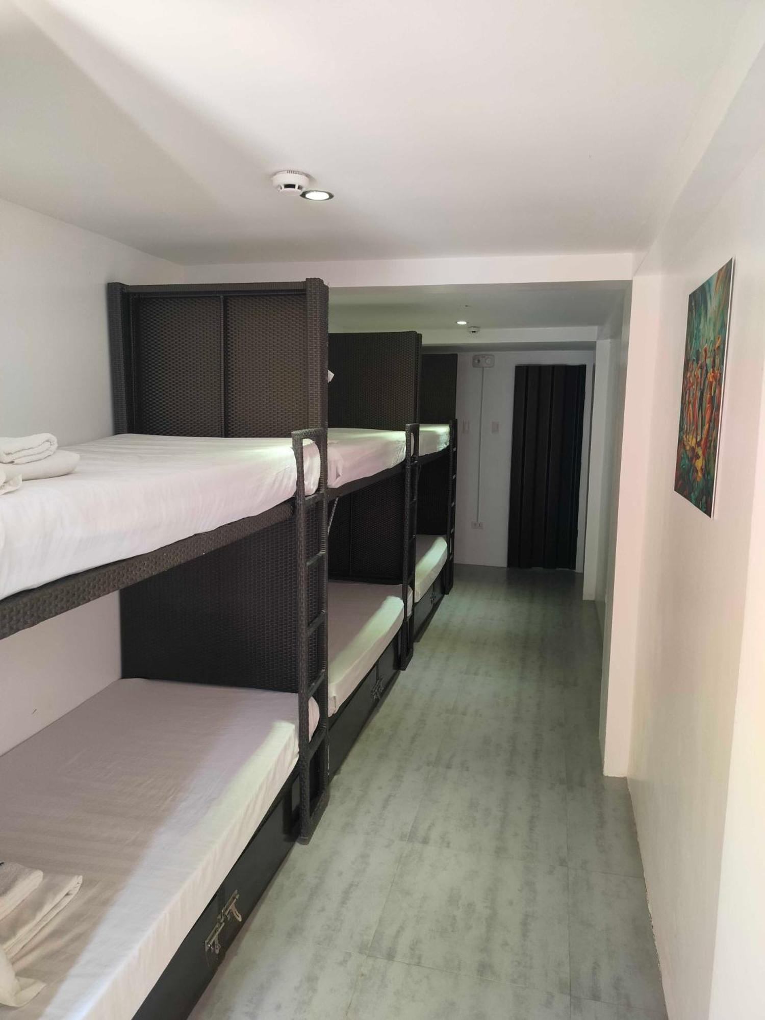 Hostel Chillax Boracay Yapak Pokoj fotografie